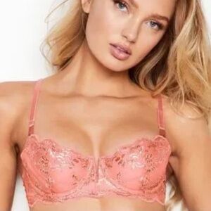 Victoria’s Secret Dream Angels Lined Demi Bra